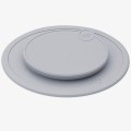 EZPZ Silikonowa pokrywka do małego talerzyka Mini Mat pastelowa szarość4.jpg